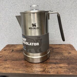 Stanley Camp Percolator Hold Tight
Stainless Steel 1.1 Qt Brews 6 Cups
